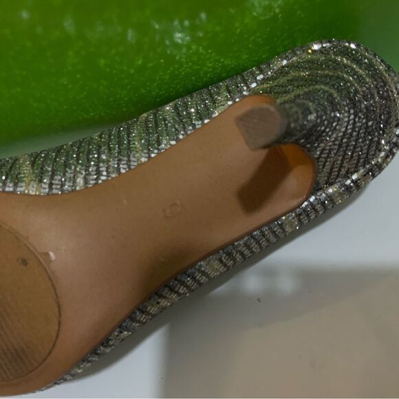 Kelly And Katie Gold/Silver KK Meris women’s size 6 - Picture 8 of 13